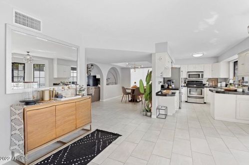 15026 19th Way, Phoenix AZ  85022-3905 exterior