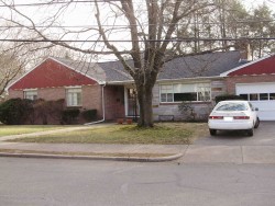 56 Oak Hill St, Newton, MA 02459-3432