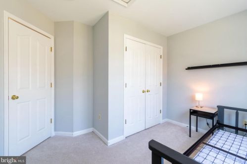 5484 Wooded Way, Columbia MD  21044-5722 exterior