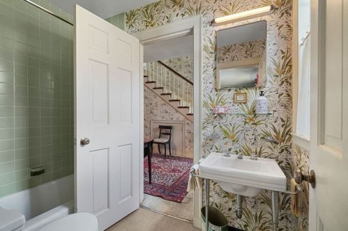 414 Westfield St, Dedham MA 02026-5626 exterior