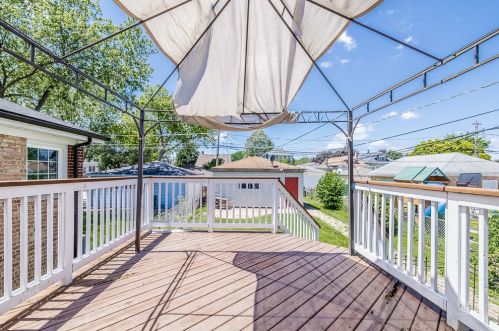 2642 Kenilworth Ave, Forest View IL 60402-2211 exterior