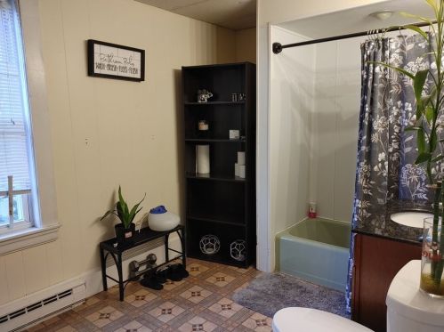 25 Lenox St, Lawrence MA 01843-2720 exterior