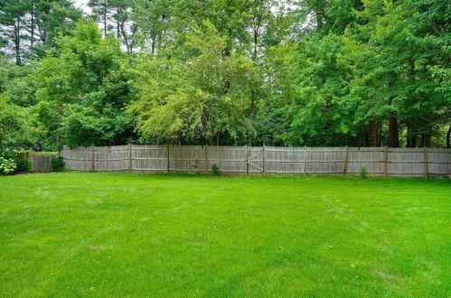 14 Harvard Ave, Burlington MA  01803-1336 exterior