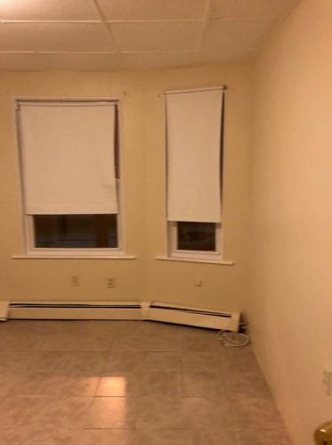 236 Haverhill St, Lawrence MA 01840-1406 exterior