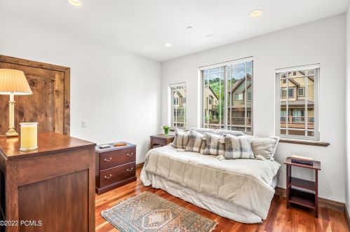 3228 Lower Saddleback Rd, Park City UT 84098-5699 exterior