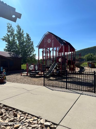 4712 Pace Dr, Park City UT 84098-6631 exterior