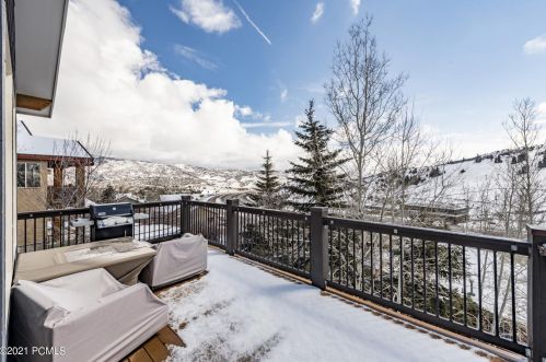 4019 Sunrise Dr, Park City UT 84098-4757 exterior