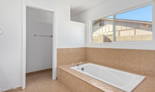 6802 Cambridge Ave, Phoenix AZ 85008-1216 exterior