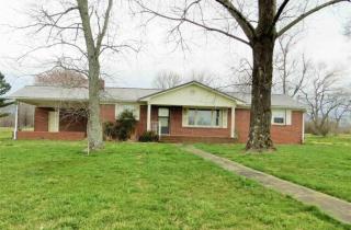 201 Old Huntsville Rd, Fayetteville, TN 37334-8017