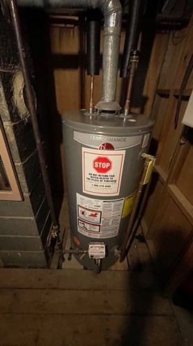 15 Ernest Ave, Worcester MA 01604-2326 exterior