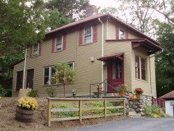 158 Ridge Ave, Newton, MA 02459-2536