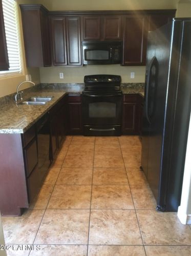 2620 Beautiful Ln, Phoenix, AZ 85041-7621