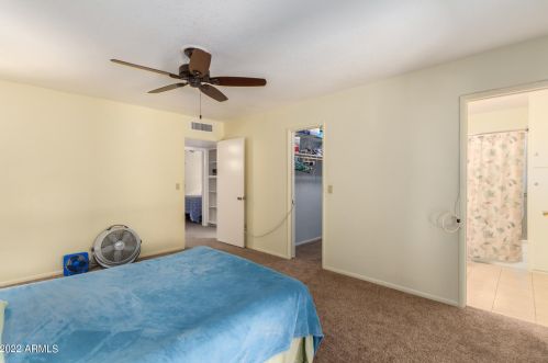 1826 Acoma Dr, Phoenix AZ 85032-4892 exterior