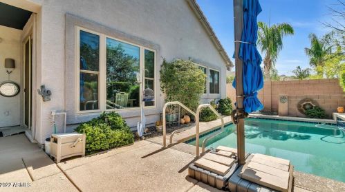 3017 Eagle Claw Dr, Phoenix AZ 85086-2113 exterior