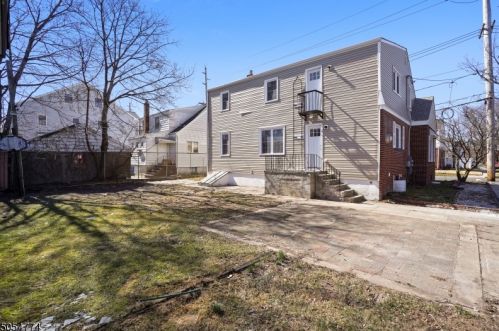 6 Watsessing Ave, Belleville NJ  07109-4101 exterior