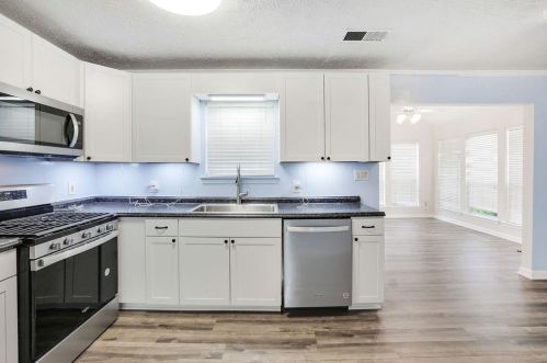 106 Willow Springs Ln, Stockbridge GA  30281-6228 exterior