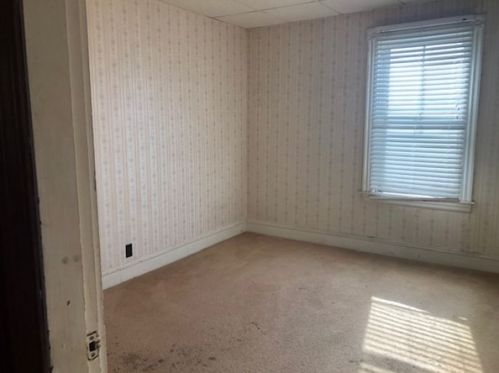 304 Brownell St, Fall River MA 02720-2721 exterior