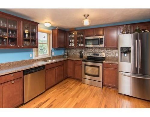 193 Fremont St, Taunton, MA 02780-1214