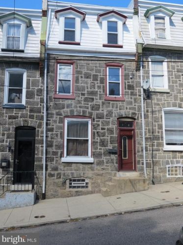 188 Markle St, Philadelphia PA  19128-5201 exterior