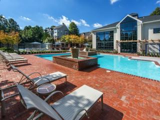 350 Perimeter Ctr, Atlanta GA  30346-3424 exterior