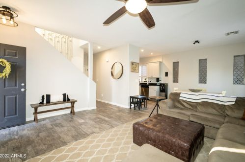 22011 30 Ln, Phoenix AZ 85083-5841 exterior