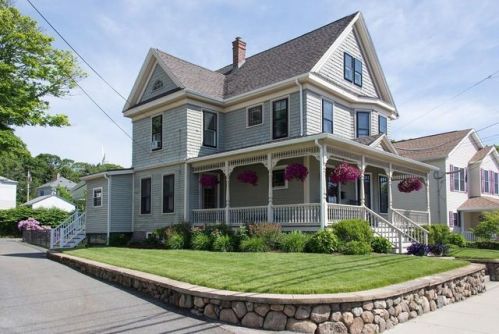 72 Eastern Ave, Gloucester, MA 01930-1848