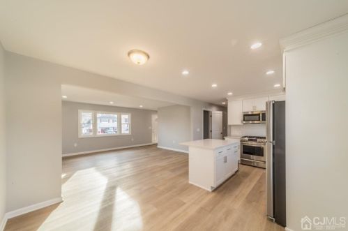 4 Charlotte St, Carteret NJ  07008-2321 exterior