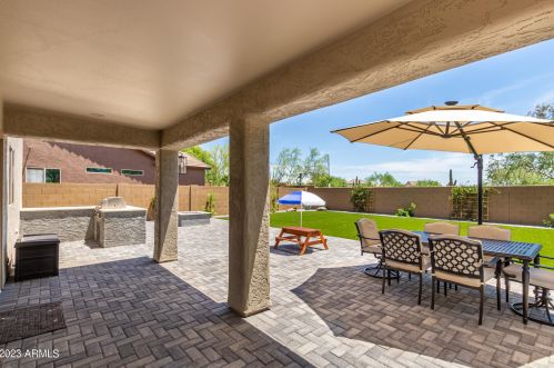 1735 Desperado Way, Phoenix AZ  85085-6329 exterior