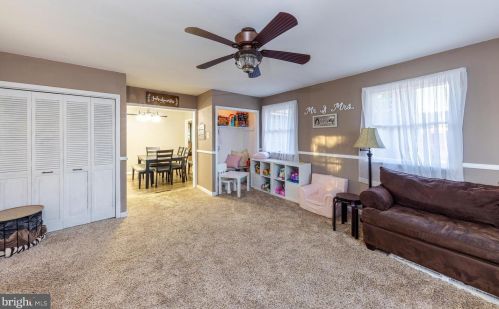 20 Beech Pl, West Deptford NJ 08096-3301 exterior