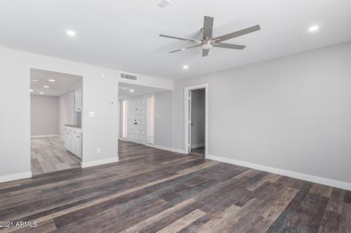 10215 35th Dr, Phoenix, AZ 85051-1307