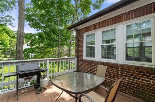 119 Washington St, Newton MA 02458-2250 exterior