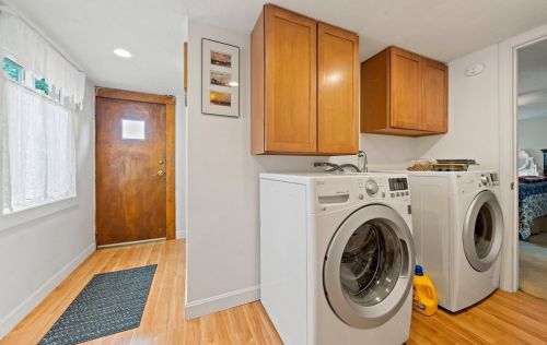 19 St, Weymouth MA 02191-1605 exterior