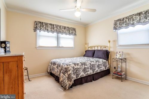 166 Frd Ave, West Deptford NJ 08096-5034 exterior