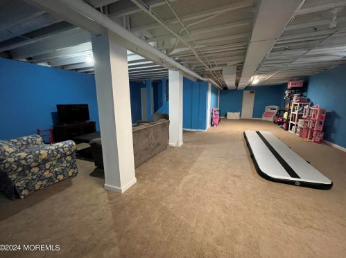 5 Bailey Ct, Jackson Twp NJ 08527-4459 exterior