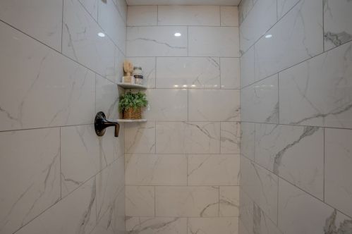 6 Red Hill Rd, North Reading MA  01864-1718 exterior