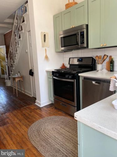 2017 Bancroft St, Philadelphia PA  19145-3025 exterior