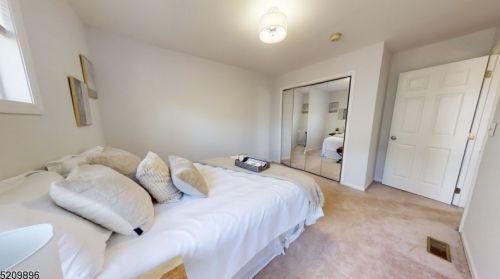 20 Midland Ave, Kearny NJ 07032-2783 exterior