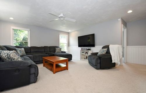 21 Grafton St, Shrewsbury MA  01545-5614 exterior