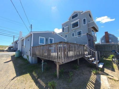 25 Northern Blvd, Newbury MA  01951-1940 exterior