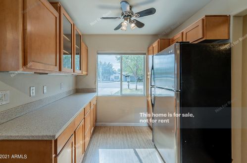 930 Denton Ln, Phoenix AZ 85014-2676 exterior