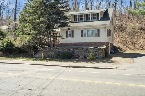 428 Lake Ave, Worcester, MA 01605-2046