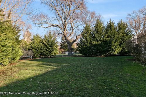 67 Rivers Edge Dr, Little Silver NJ  07739-1708 exterior