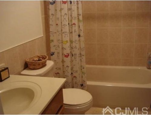 42 Randolph St, Carteret NJ  07008-3012 exterior