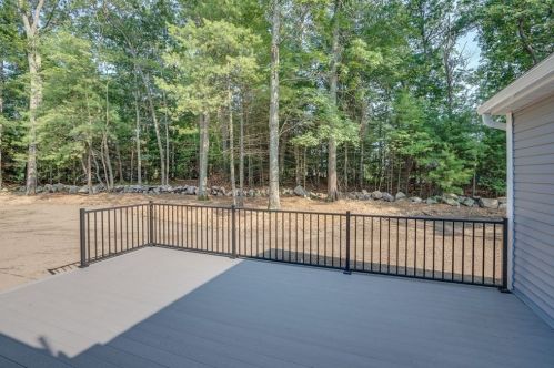 6 Red Hill Rd, North Reading MA  01864-1718 exterior