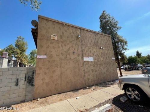 2725 Beck Ln, Phoenix AZ 85032-4255 exterior