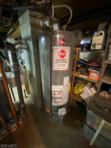 105 Baldwin Pl, Belleville NJ 07109-1742 exterior