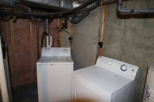 7 Corey Colonial, Agawam MA 01001-2725 exterior