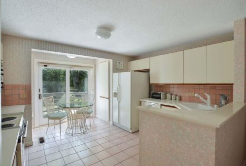 6 Landfall, Falmouth MA 02540-1658 exterior