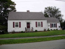 76 Fordham Rd, Newton, MA 02465-1226