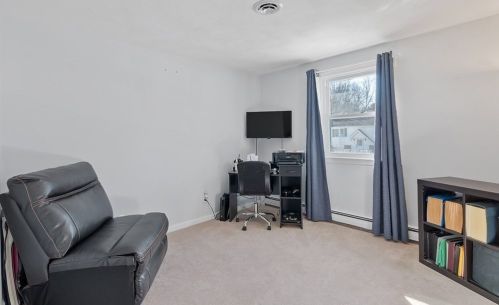 54 Apple Blossom Ln, Taunton MA 02780-4718 exterior